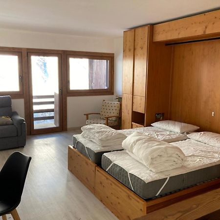 Cielo Alto I Dadi Apartment Бройл-Червиня Екстериор снимка